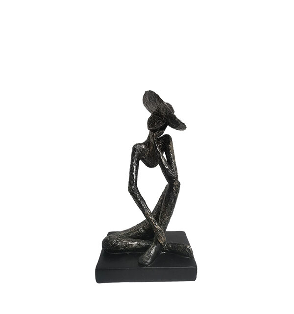 Mujer Sentada Atrevida Alba
