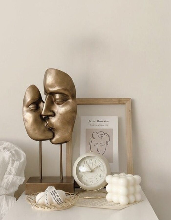 Figura de Beso Eterno
